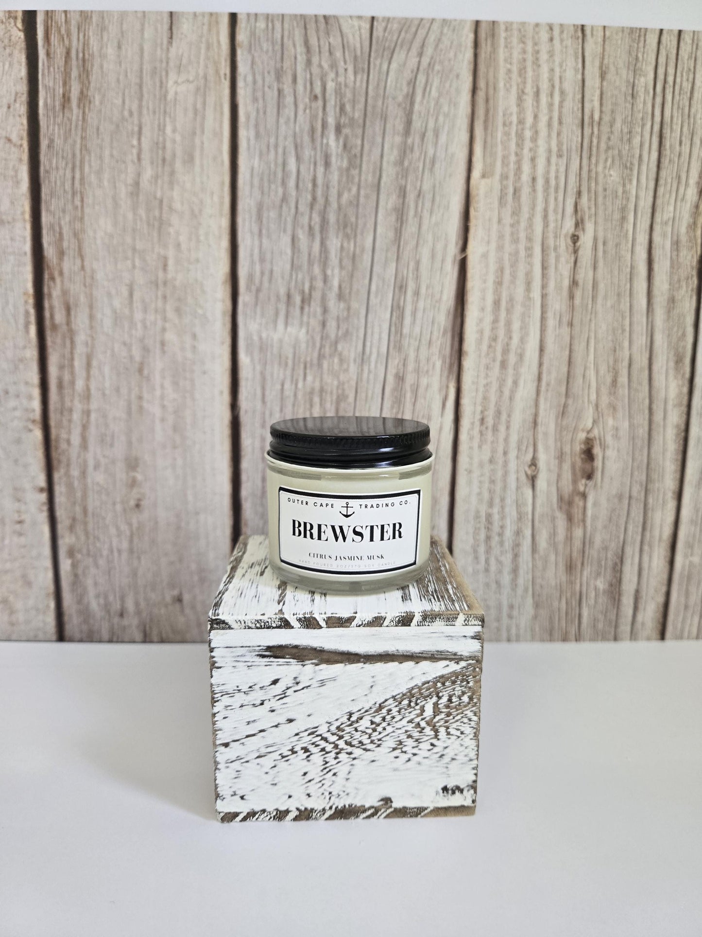 Brewster Cape Cod Soy Candle: Citrus, Jasmine & Musk - Crackling Wooden Wick