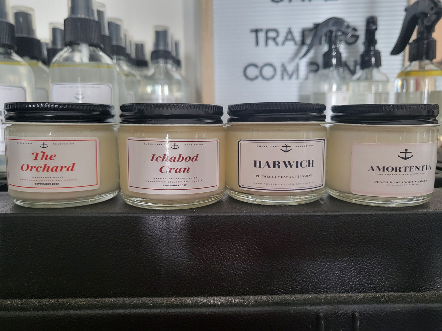 Custom Soy Wax Candle Favors: Wooden Wick, Bridal Shower Gift