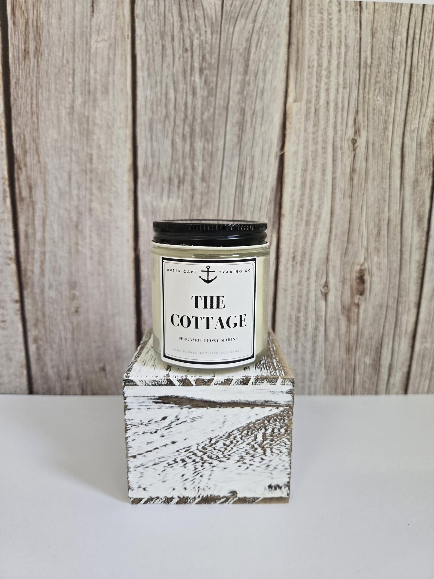Cottage Soy Wax Candle: Crackling Wooden Wick, Bergamot & Peony