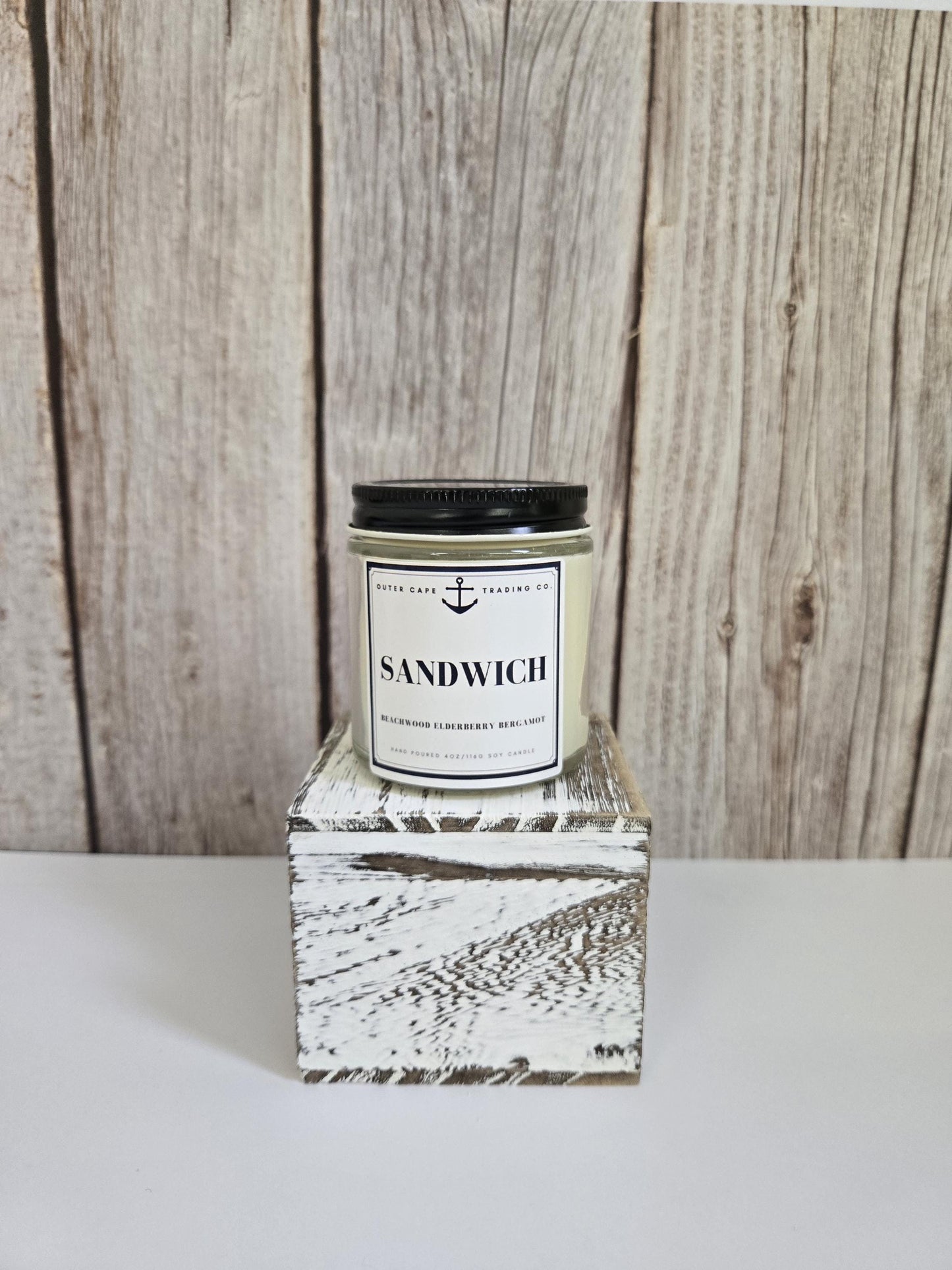 Sandwich Soy Wax Candle: Beachwood, Elderberry & Bergamot Scent