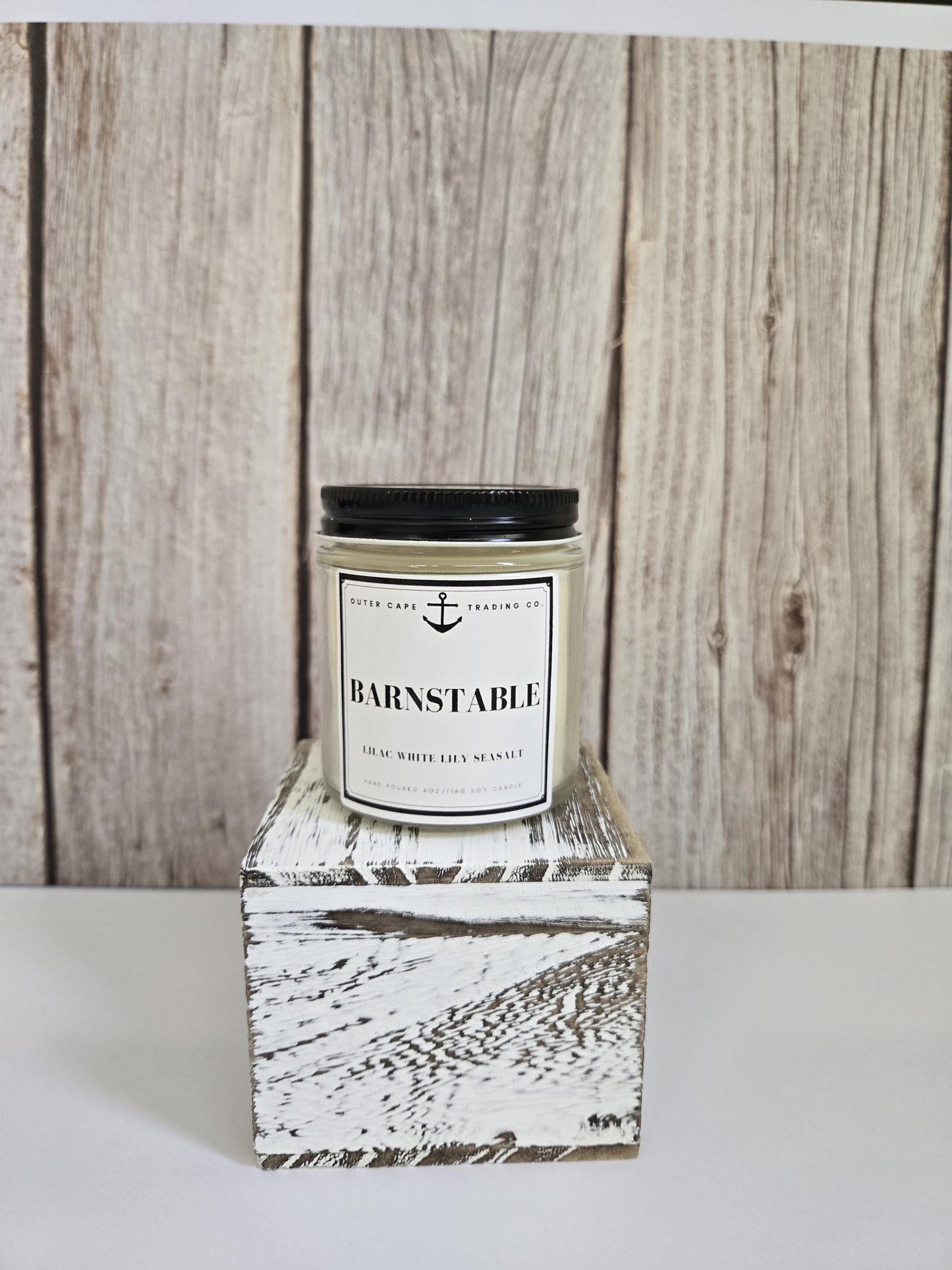 Barnstable Soy Wax Candle: Lilac, Lily & Sea Salt - Wooden Wick
