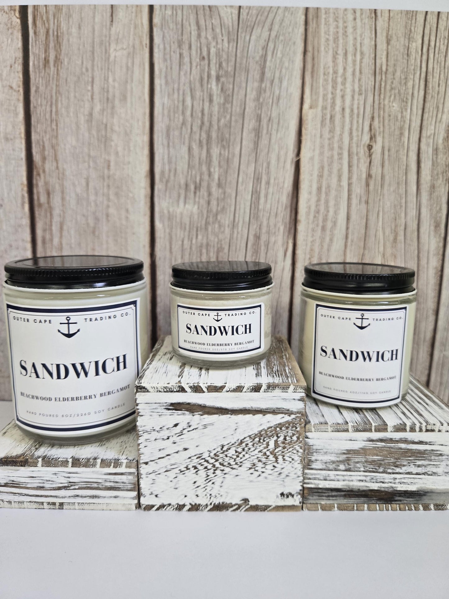 Sandwich Soy Wax Candle: Beachwood, Elderberry & Bergamot Scent