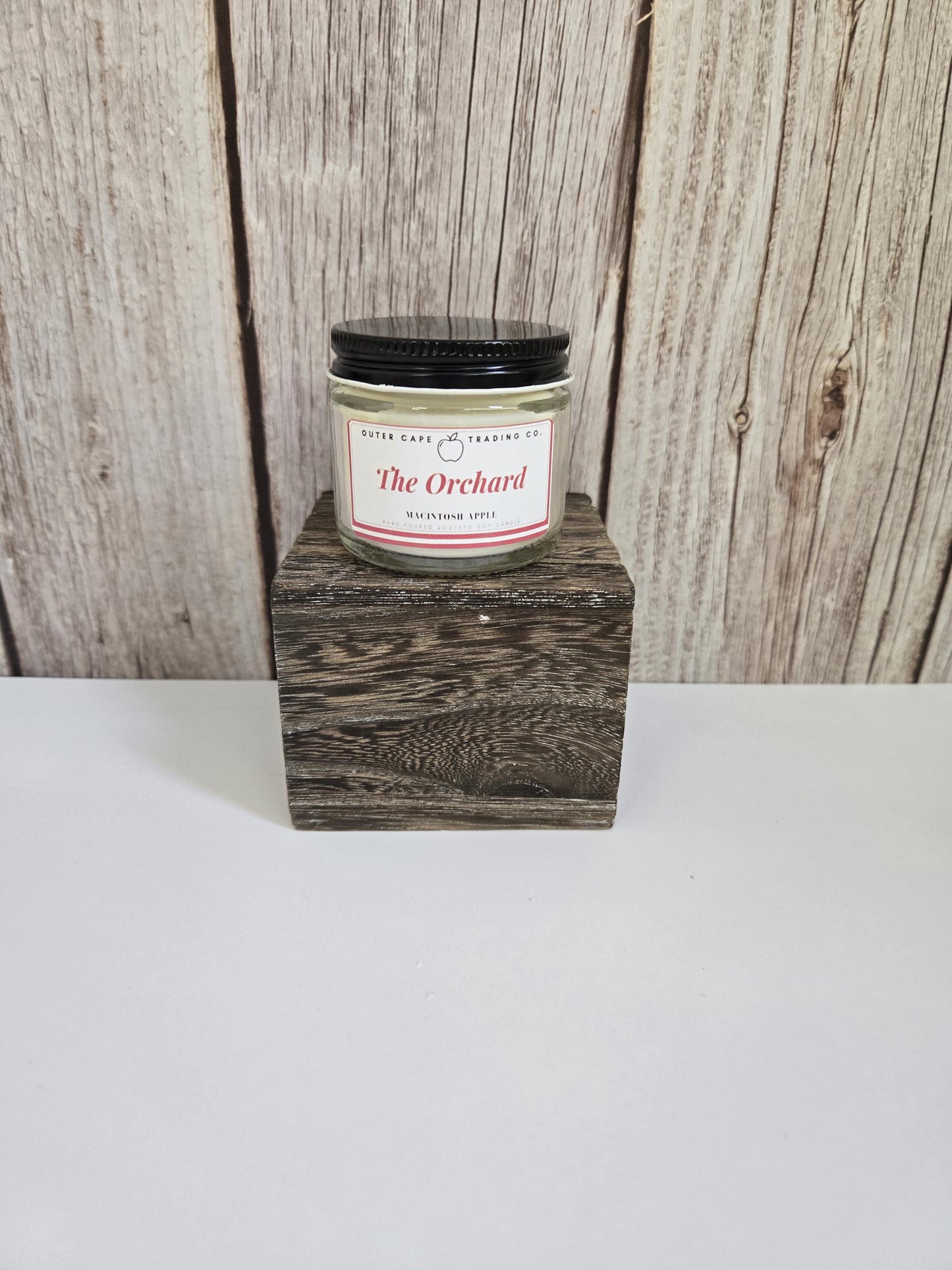 The Orchard Candle: Macintosh Apple Scented Soy Wax, Crackling Wooden Wick