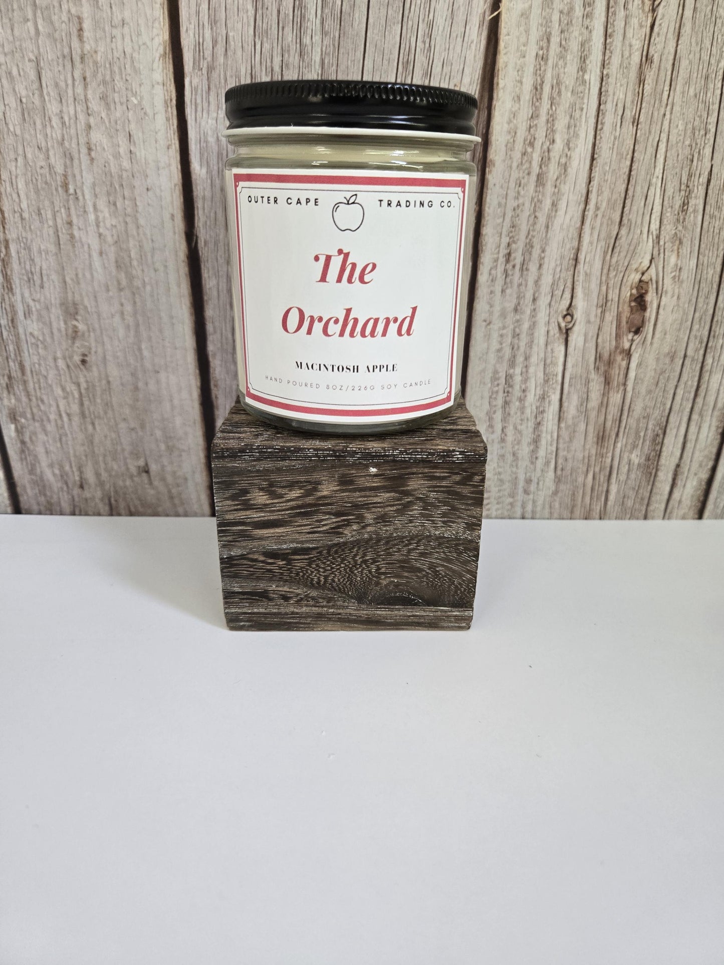 The Orchard Candle: Macintosh Apple Scented Soy Wax, Crackling Wooden Wick