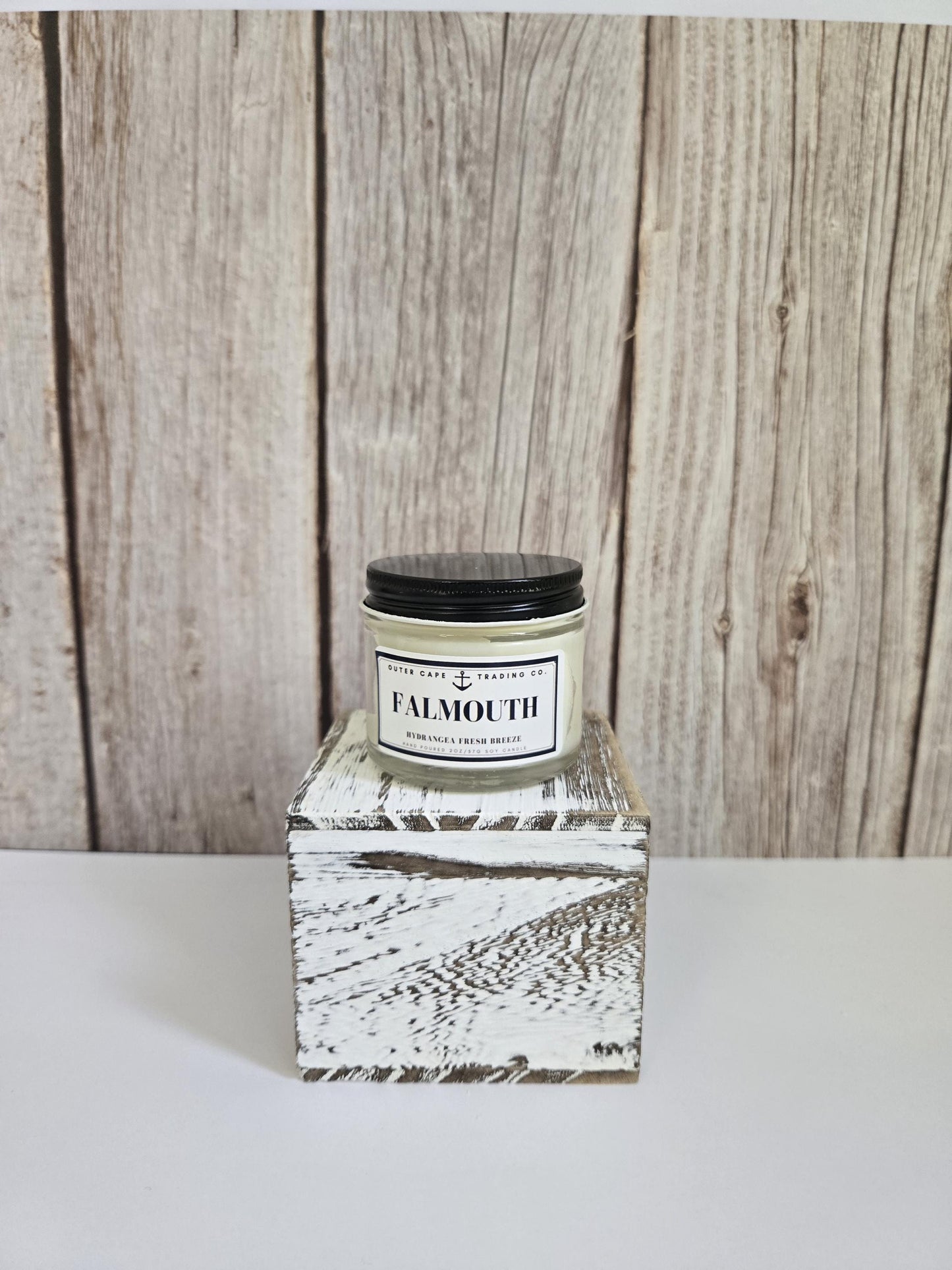 Falmouth Cape Cod Soy Candle: Wooden Wick, Hydrangea & Sea Breeze