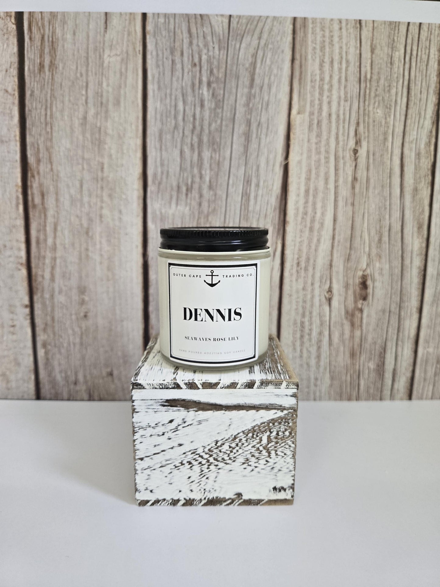 Dennis Soy Wax Candle: Sea Wave, Rose & Lily Scent