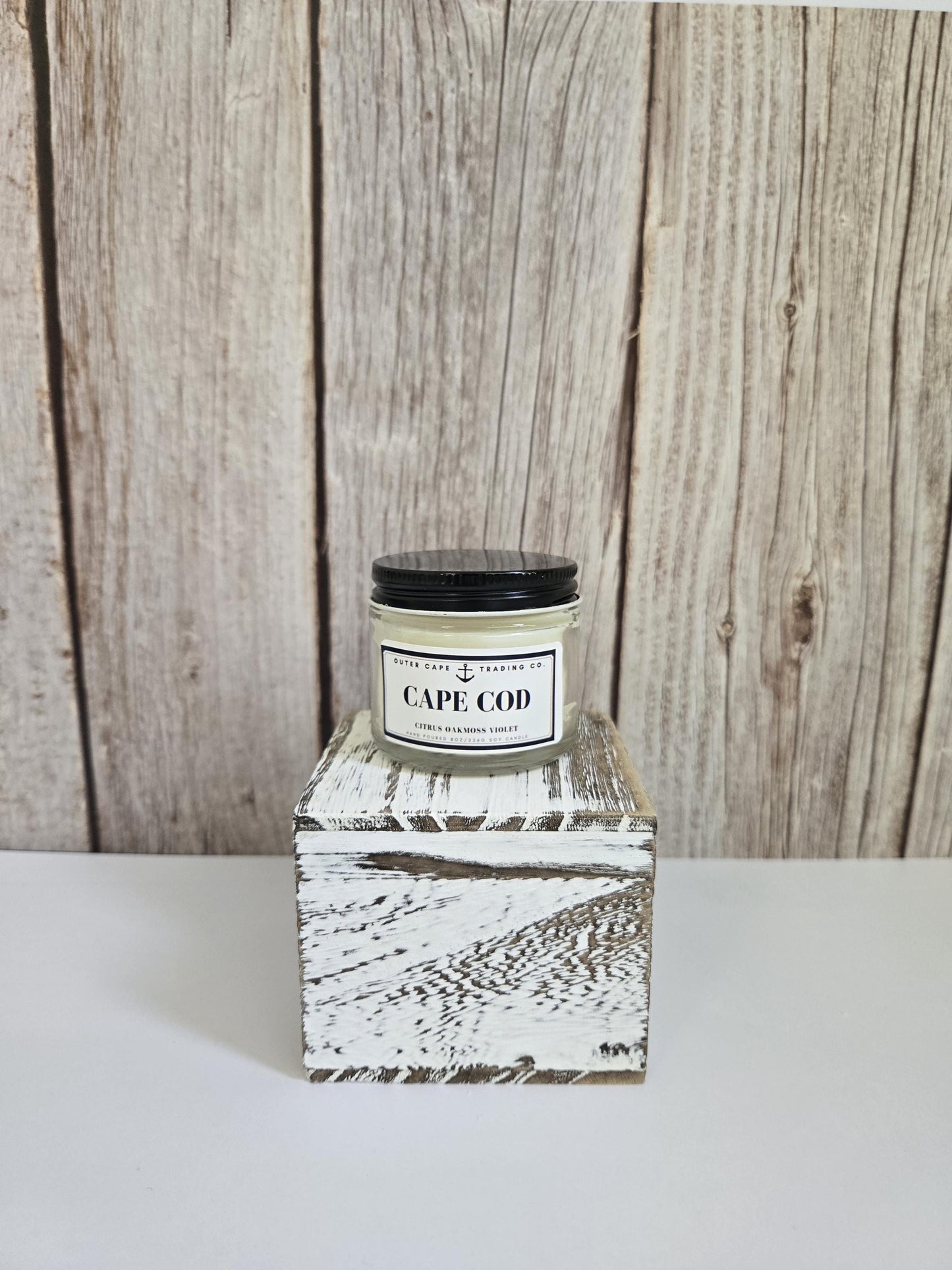 Cape Cod Soy Wax Candle: Citrus, Oakmoss & Violet Scent