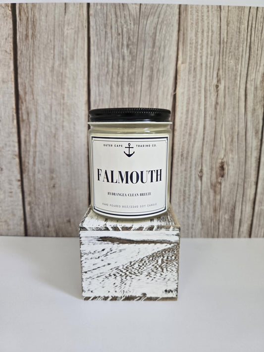 Falmouth Cape Cod Soy Candle: Wooden Wick, Hydrangea & Sea Breeze