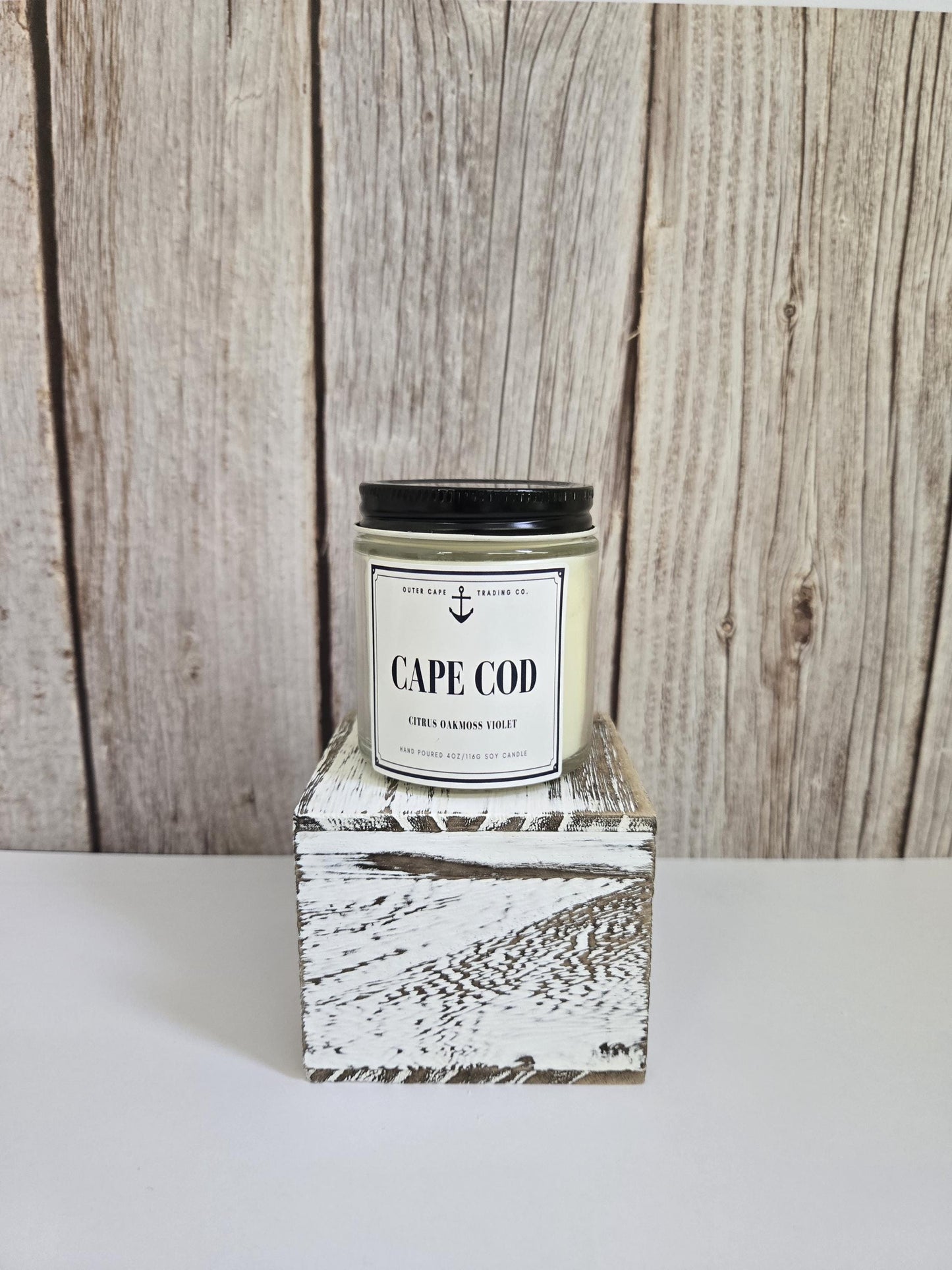 Cape Cod Soy Wax Candle: Citrus, Oakmoss & Violet Scent