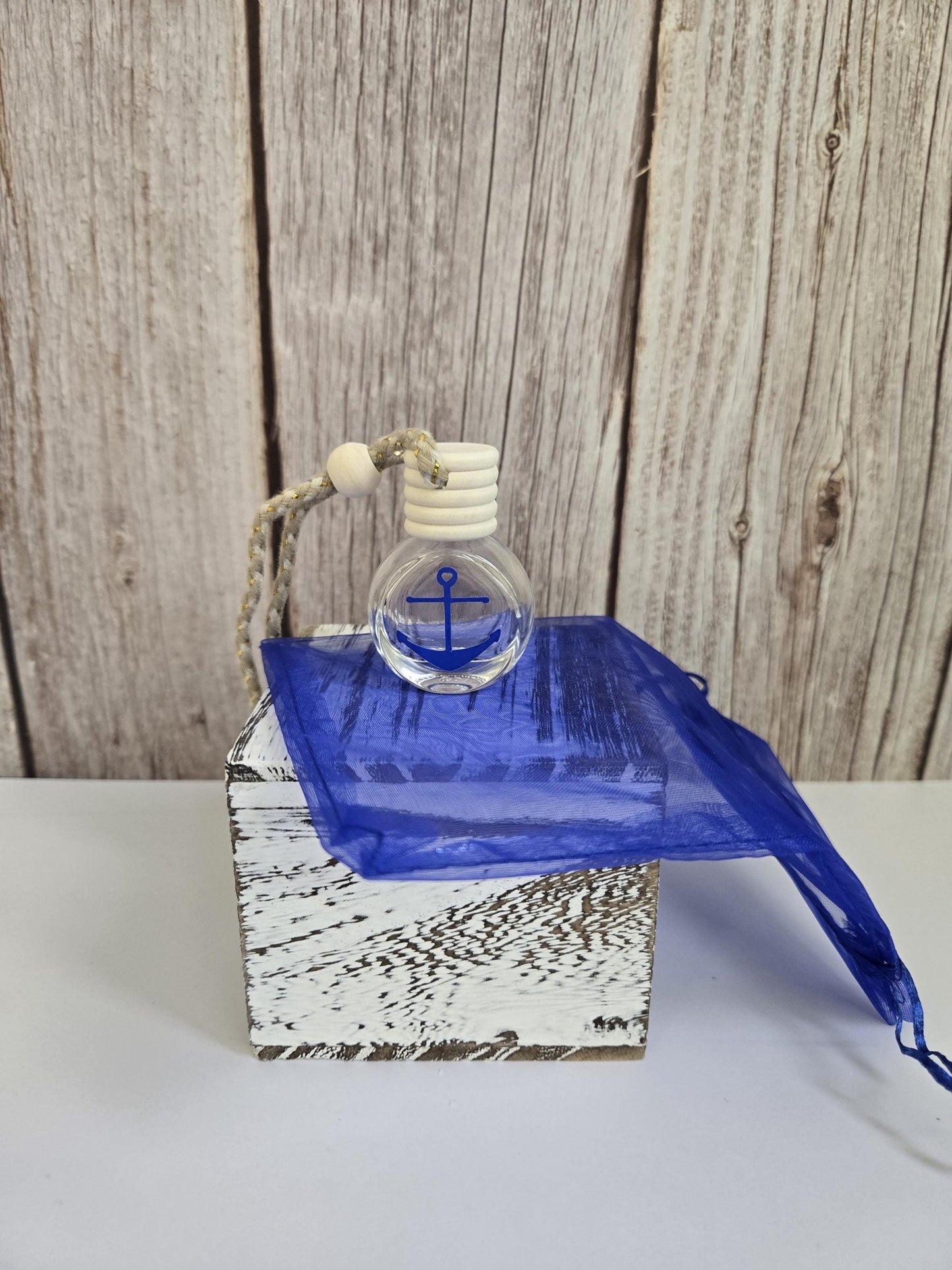 Natural Essential Oil Car Air Freshener: Long-Lasting Scent