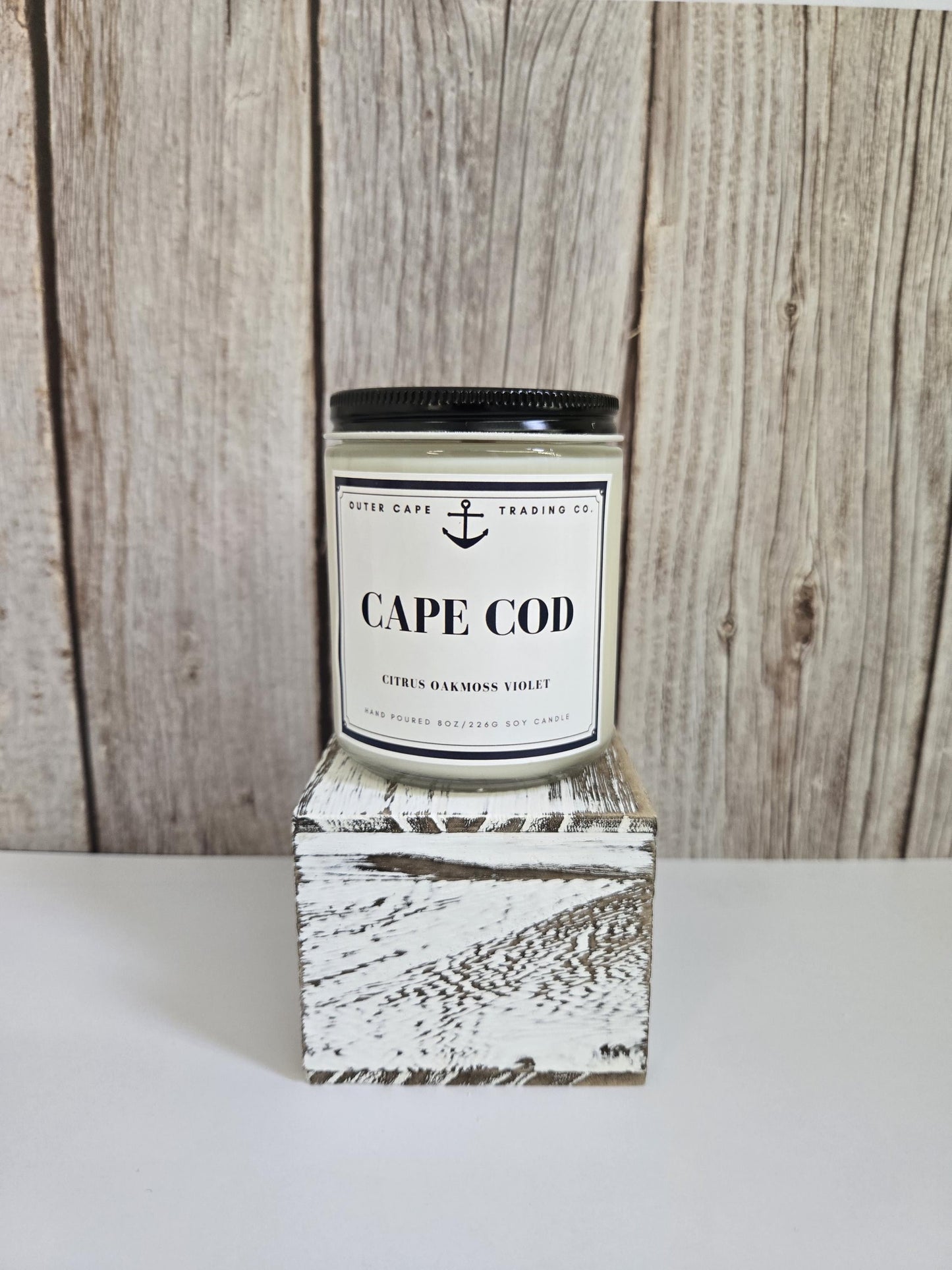 Cape Cod Soy Wax Candle: Citrus, Oakmoss & Violet Scent